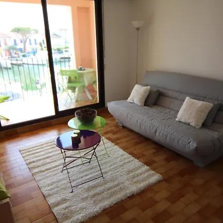 In Port Sleeps 4